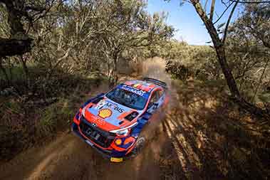 Neuville Thierry/Wydaeghe Martijn - Hyundai i20 Coupe WRC - WRC Kenya 2021